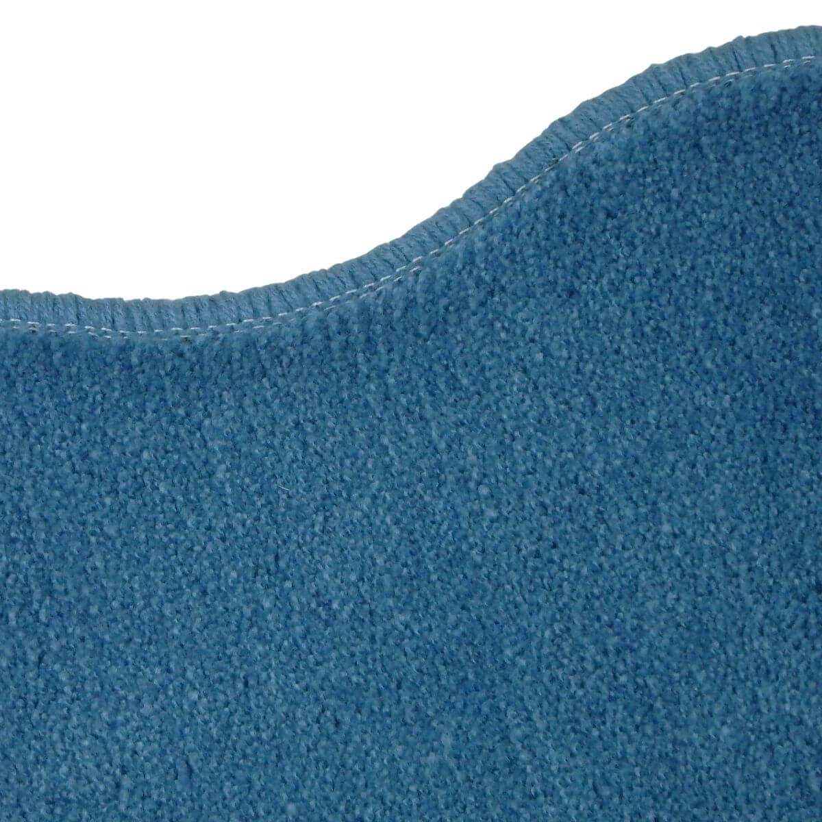 小さなピーナッツ型マットです。