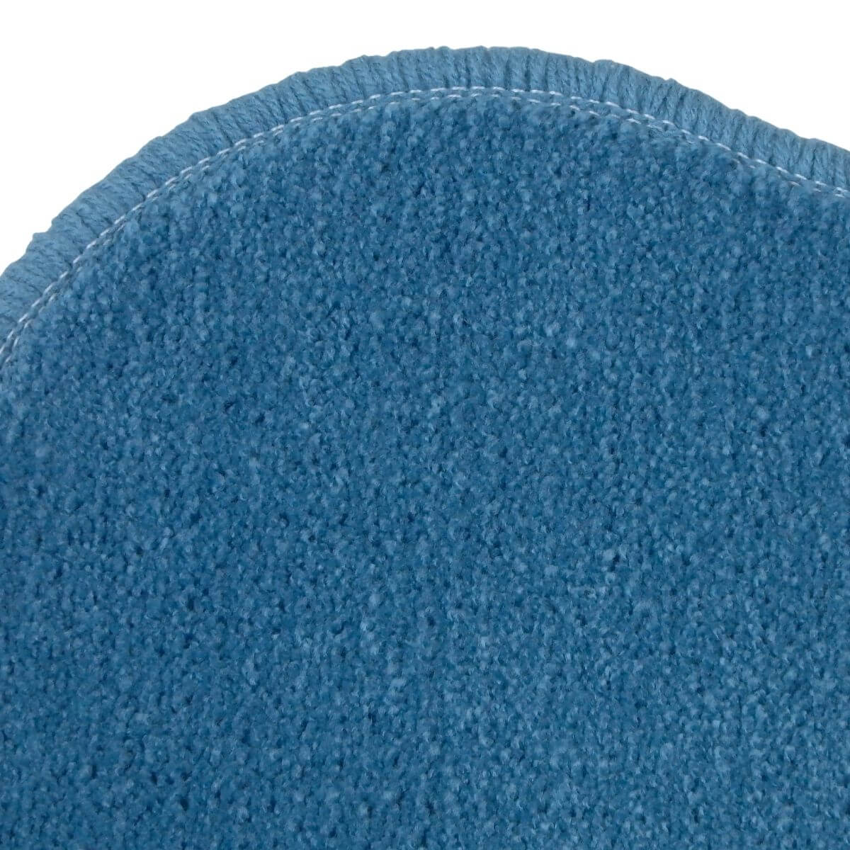 小さなピーナッツ型マットです。